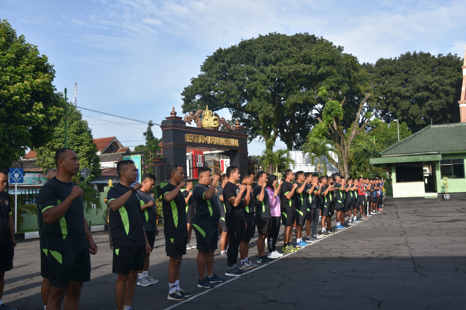 Mayor Sungadiono : Apel Pagi Tanamkan Jiwa Disiplin